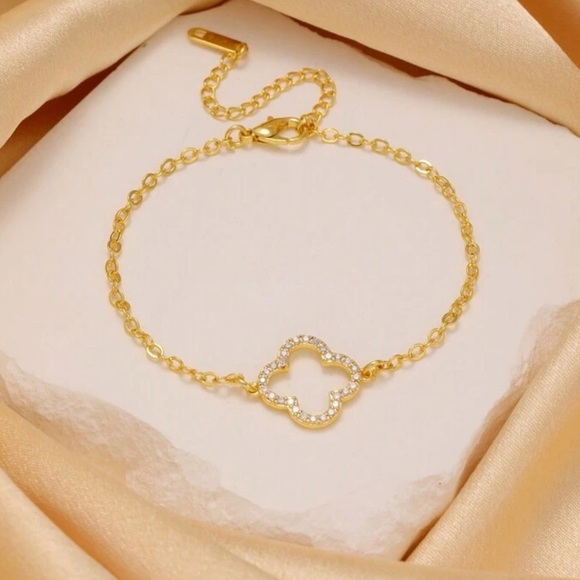 Alhambra Gold Floral Bracelet Set with Crystal Accents – Luxe Inspired - Picture 4 of 6